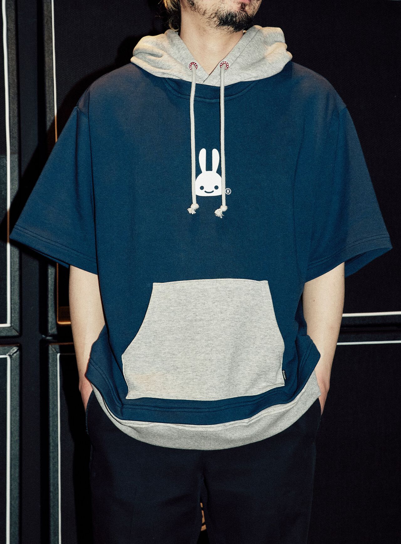Short-sleeved hoodie with ear tails,, large image number 9