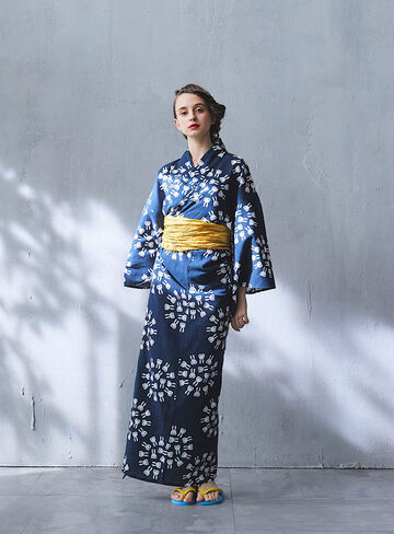yukata (light cotton kimono worn in the summer or used as a bathrobe),, small image number 9
